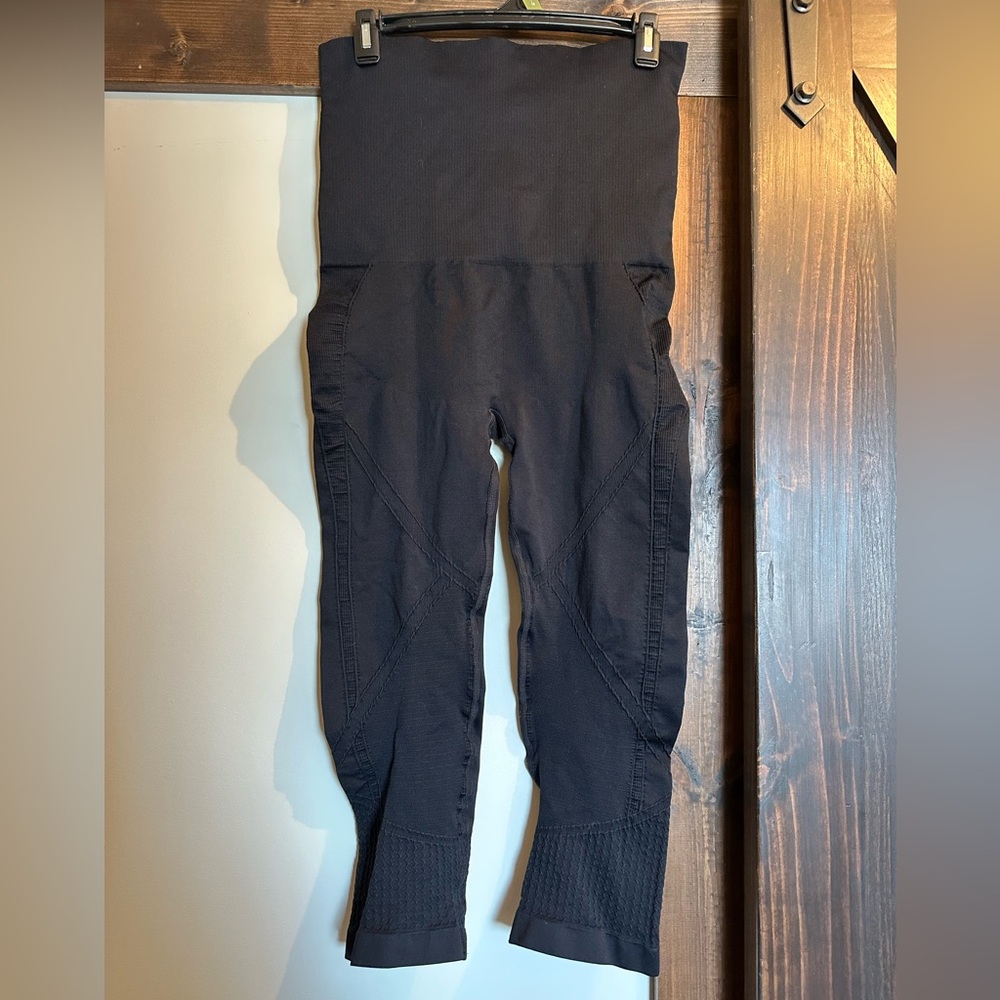 Mother Tucker Postpartum Compression Capri Leggings